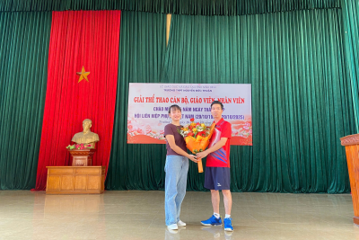 GIẢI THỂ THAO CHÀO MỪNG NGÀY 20/10 – NIỀM VUI VÀ TÌNH ĐỒNG NGHIỆP ẤM ÁP TẠI TRƯỜNG THPT NGUYỄN ĐỨC THUẬN