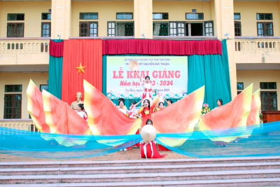 Trường THPT Nguyễn Đức Thuận tổ chức khai giảng năm học 2023-2024