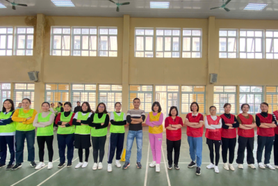 HOẠT ĐỘNG CHÀO MỪNG NGÀY QUỐC TẾ PHỤ NỮ 8/3 TẠI TRƯỜNG THPT NGUYỄN ĐỨC THUẬN